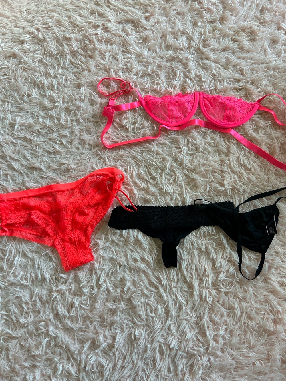 Women’s Lace Underwire Bra and Matching Panties Set - Pink & Black
